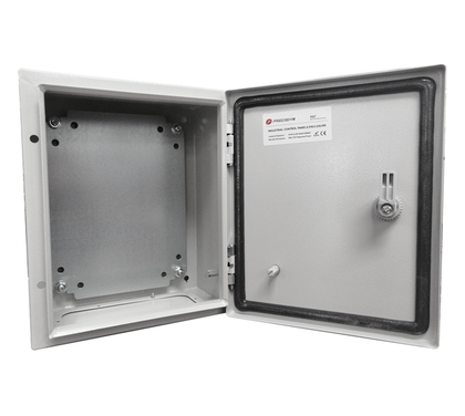 Gabinete de Acero IP66, Uso en Intemperie, (250 x 300 x 150 mm), con Placa Trasera Interior Metálica y Compuerta Inferior Atornillable (Incluye Chapa y Llave T), PRECISION PST-2530-15A